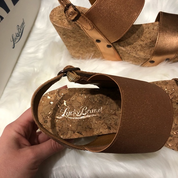 Sold Out Lucky Brand Leather Mumbah Wedge Sandal - Picture 8 of 8